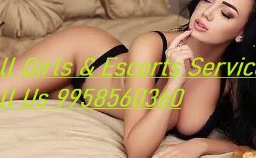 (9958560360) Call Girls near The Park (Delhi) Best Escort Service With Room Incall Outcall