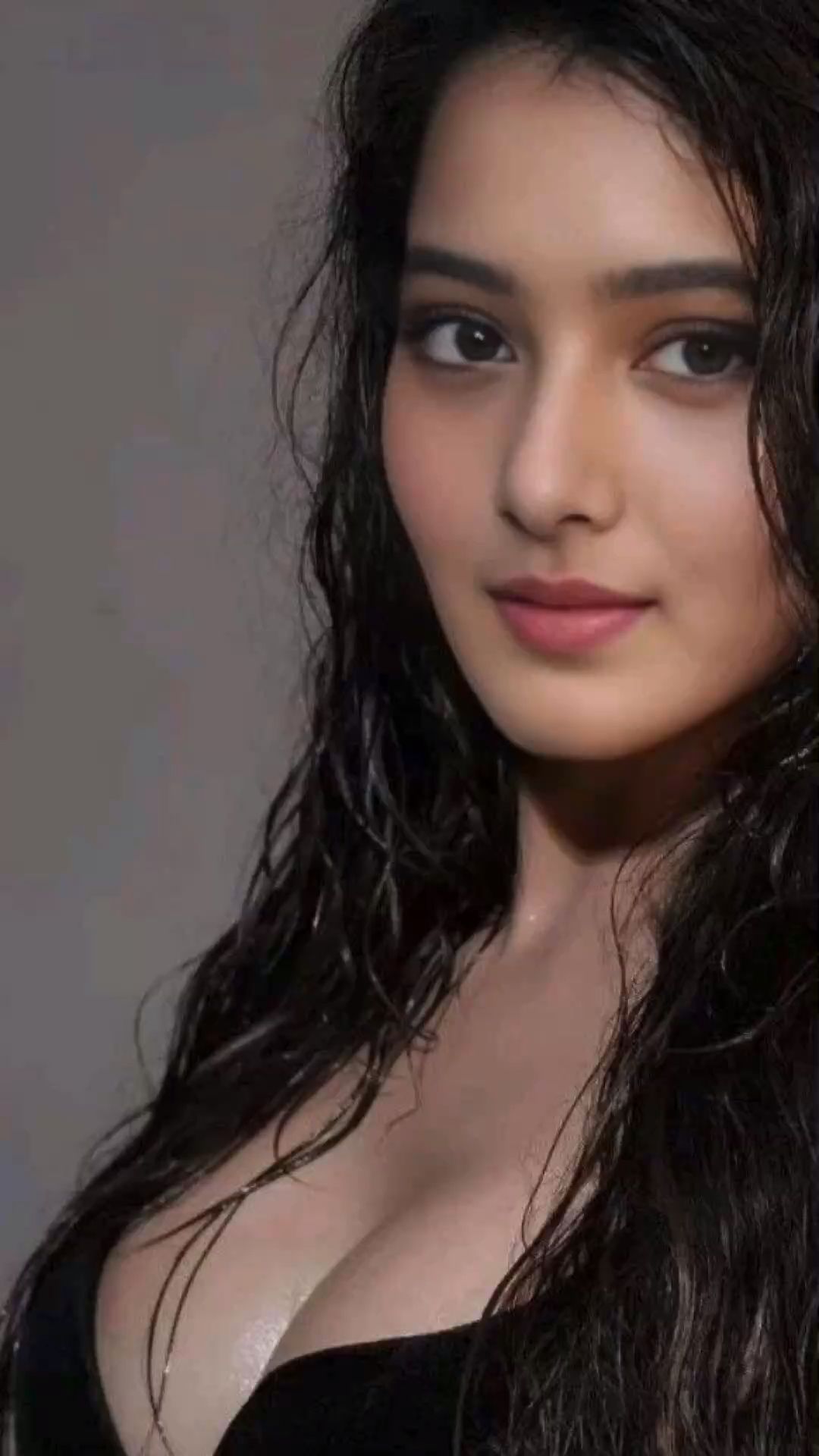 Call Girls in Indirapuram Ghaziabad 9220910337