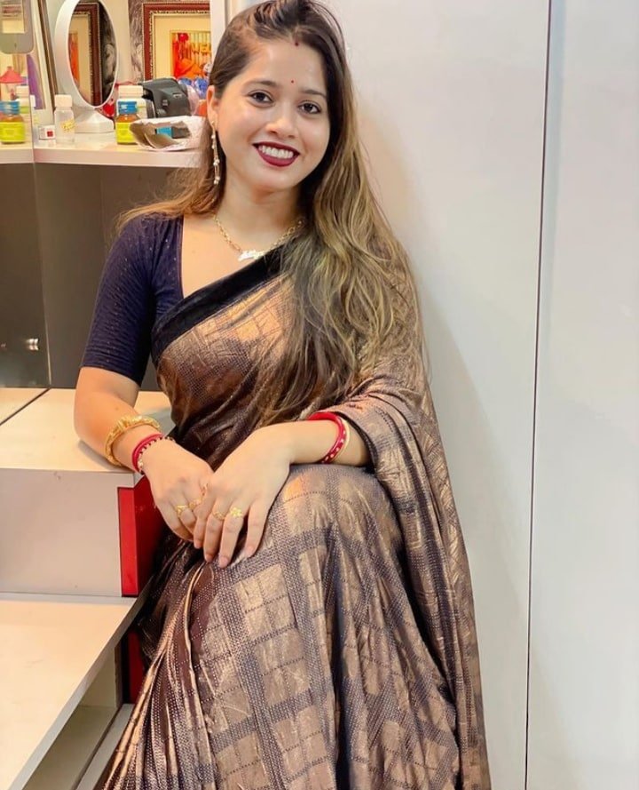 Call Girls in Sarvapriya Vihar ~Escort Service) @ 9958626694
