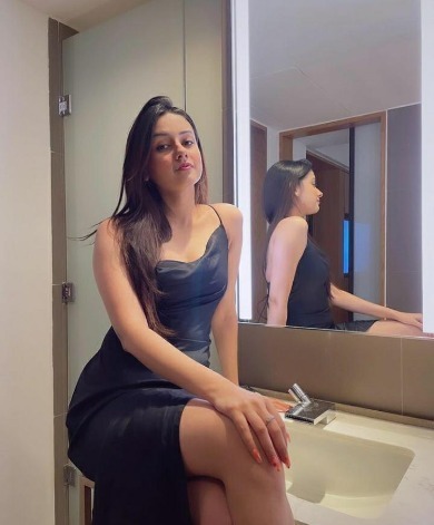 Call Girls in Green Park Metro Delhi :- (( 8447074457 )) Escorts Service