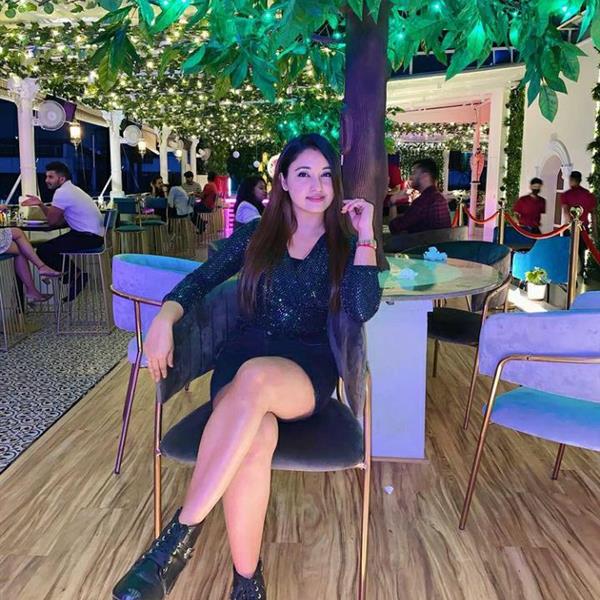 Young Call Girls In Noida Sector 37 ⭐ 9990186833 ⭐ Female Escorts Service Hand Cash Payments