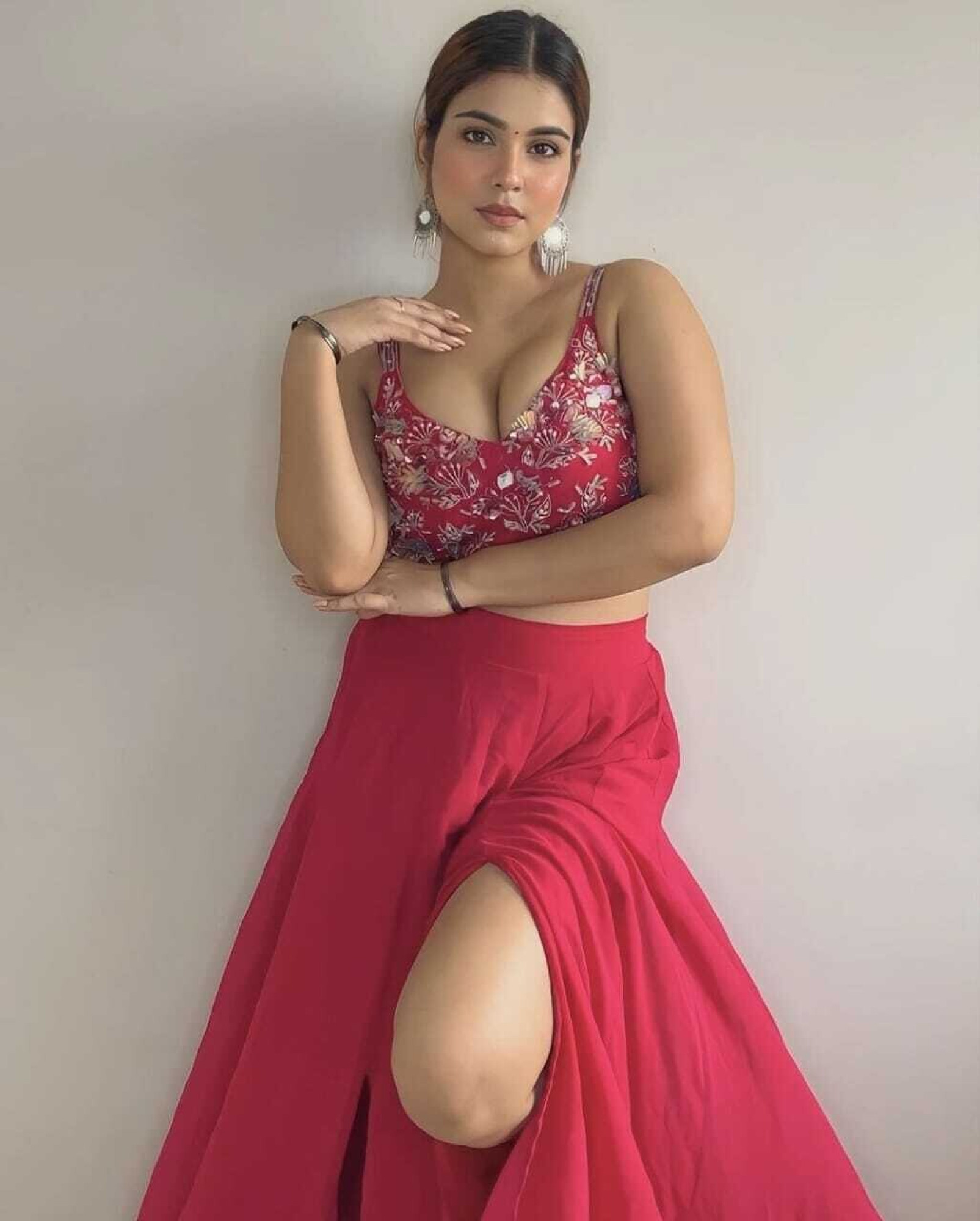 9971446351 Low Rate Call Girls In Defence Colony, Delhi NCR