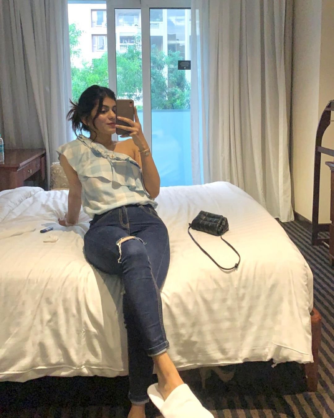 Young Call Girls In Noida Sector 56 ⭐ 9990186833 ⭐ Female Escorts Service Hand Cash Payments