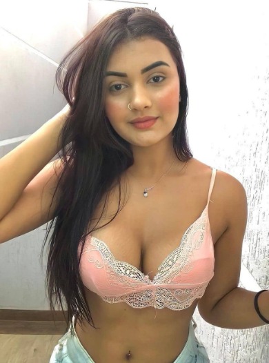 Pitampura Metro ⭐Call Girls In Delhi☎️ 8800102216 Delhi Ncr