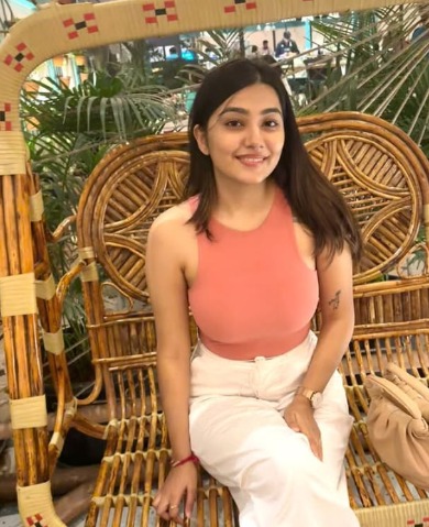 Call Girls In Green Park Delhi 9818470885 Escorts Service