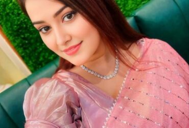 Riya Patel independent hot and sexy girls available full enjoy service call me