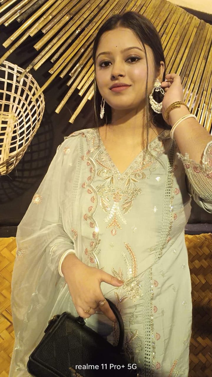Call Girls In Okhla Metro 9958018831