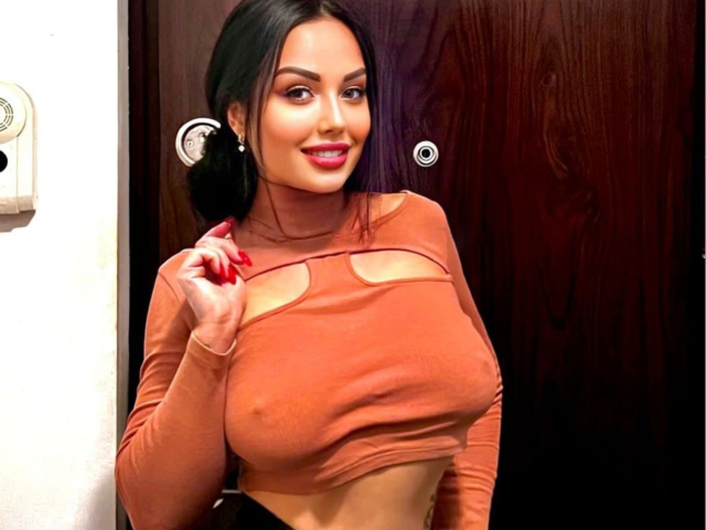Noida Sector 100,In Call Girls ꧁❤ 9818099198❤꧂Top Quality Escorts Service In Delhi Ncr