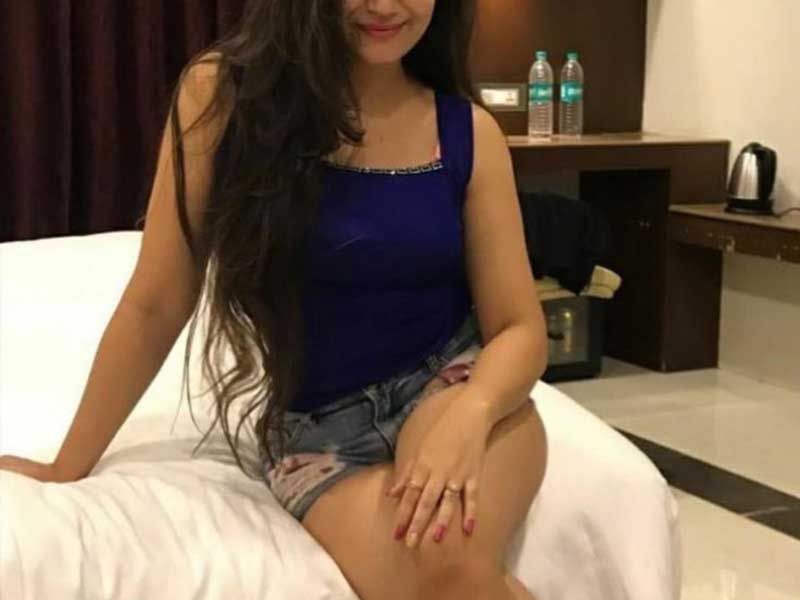 Versova Escorts available in Andheri for full night
