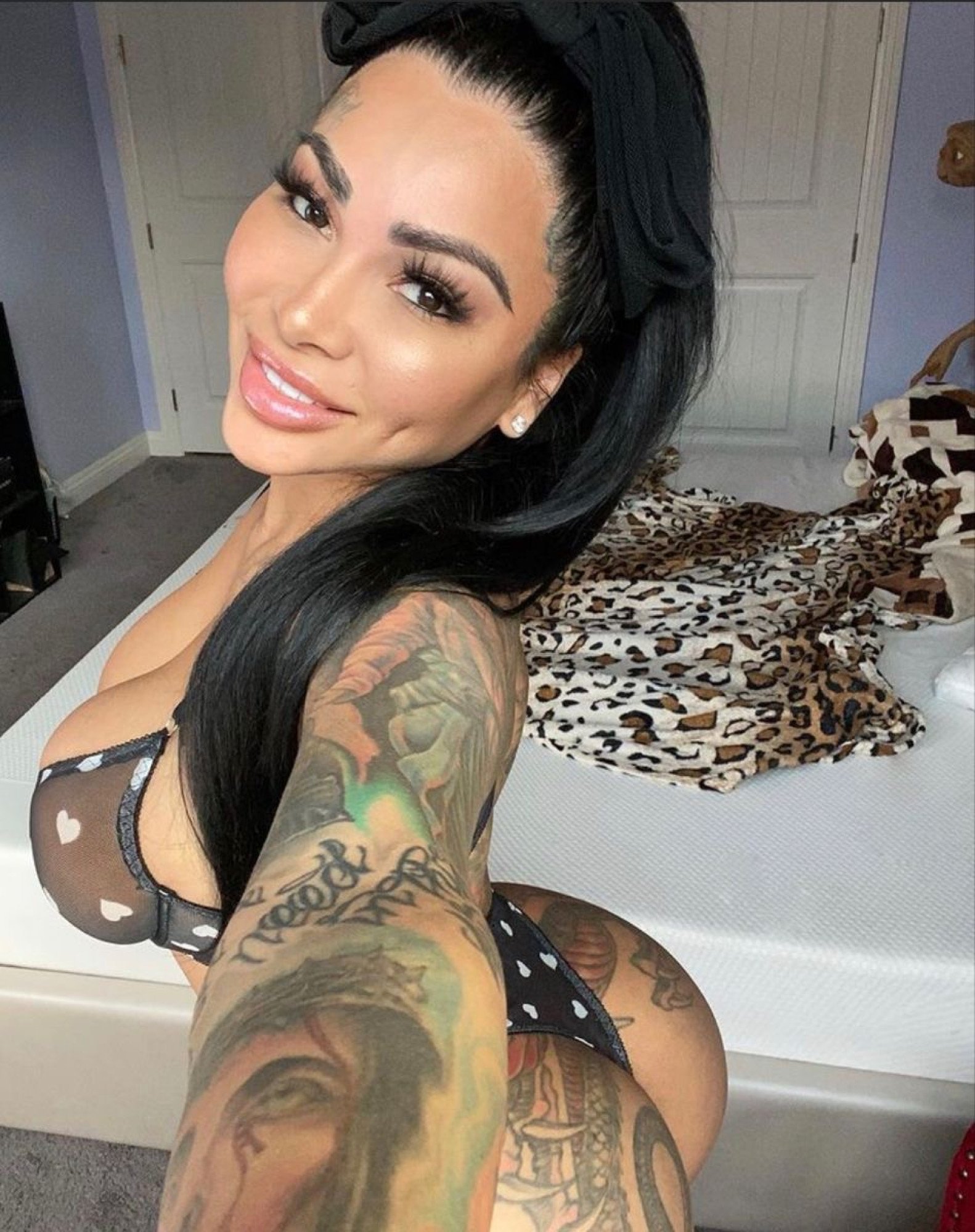 Escorts service In delhi | Dial 9958659377 | Call Girls In Paharganj