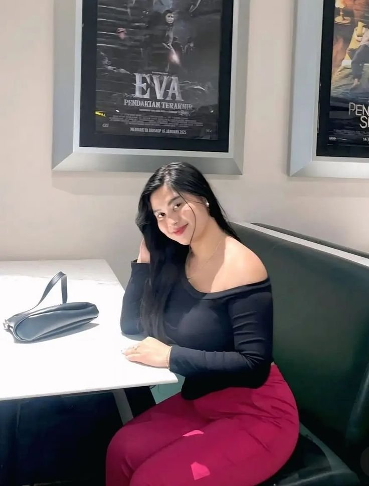 ꧅ Genuine Call Girls In Sector 168//Noida {9818099198꧁Escorts Service Female In Delhi NCR ﷼