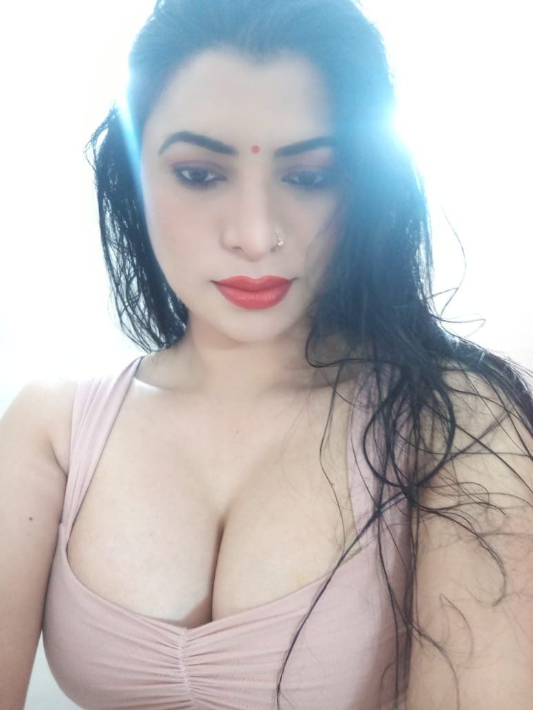 📲⚡️¶99580✓18831¶ Call Girls In Nehru Place Low Rate Delhi Escort Service