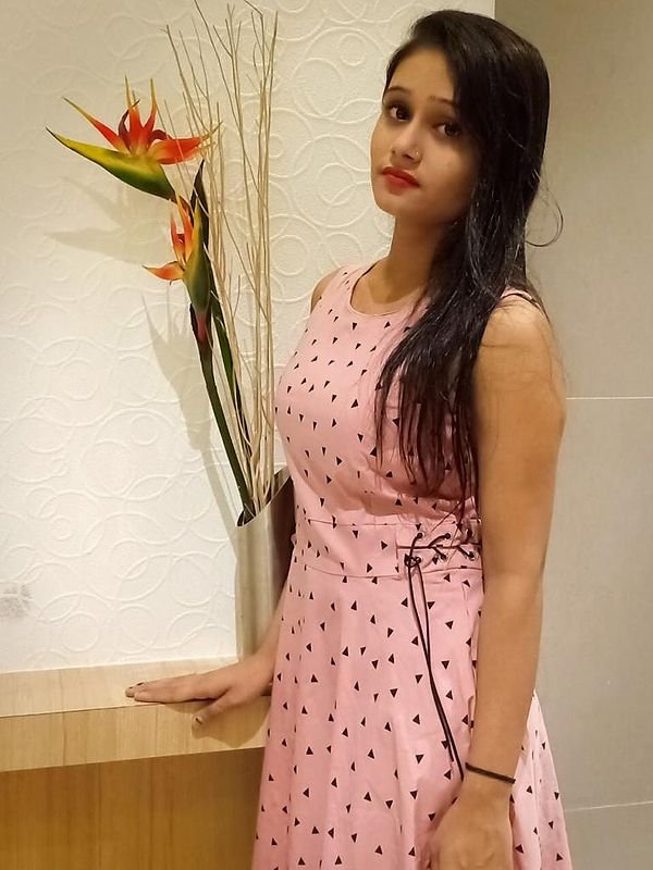 High Class Celebrities Escorts in Delhi, 9990222242 Hot Indian Models Escorts in Delhi,