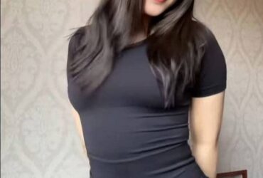 Call Girls in Sriniwaspuri 8448803038 (Delhi) Escorts Service
