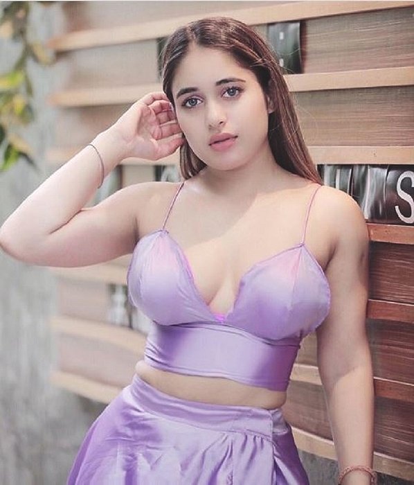 Call Girls in Dilshad Garden 8448803038 (Delhi) Escorts Service