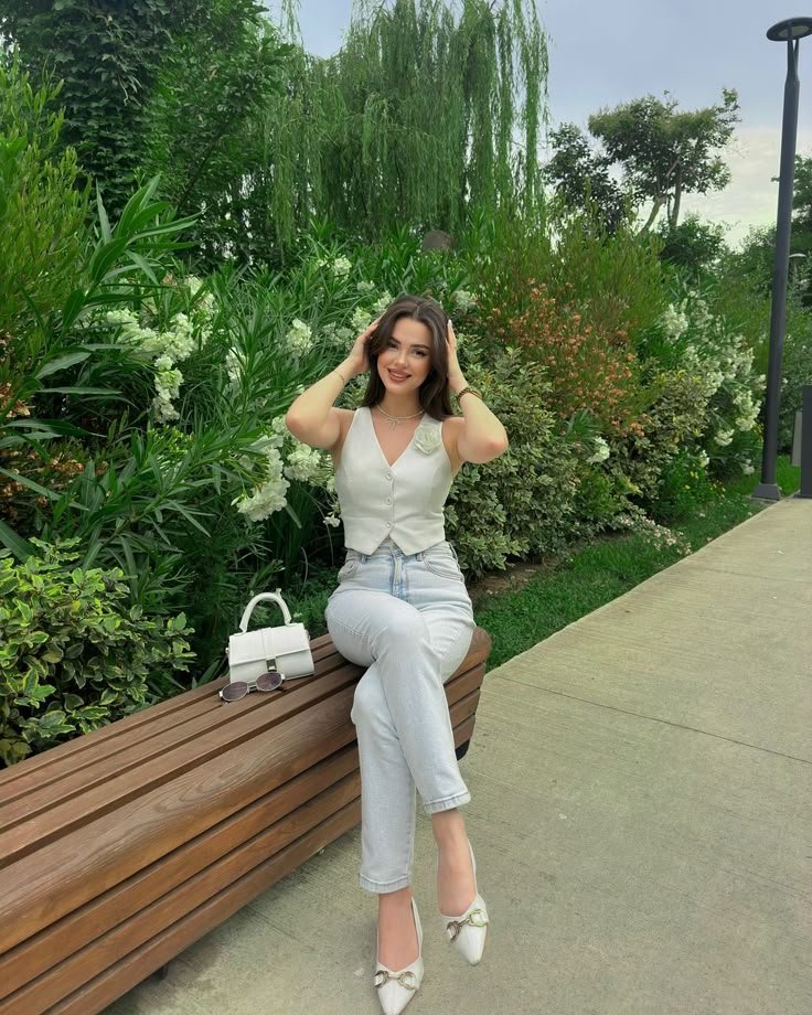 Call Girls in Vivek Vihar 8448803038 (Delhi) Escorts Service