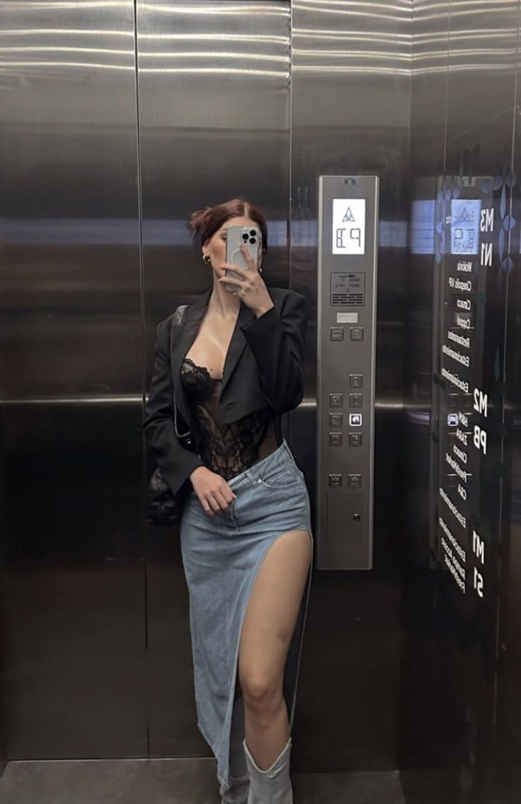 Call Girls in Gurgaon 8448803038 (Delhi) Escorts Service
