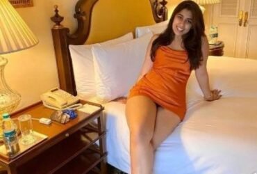 Call girls in Saket Delhi9599713271 Real meet service