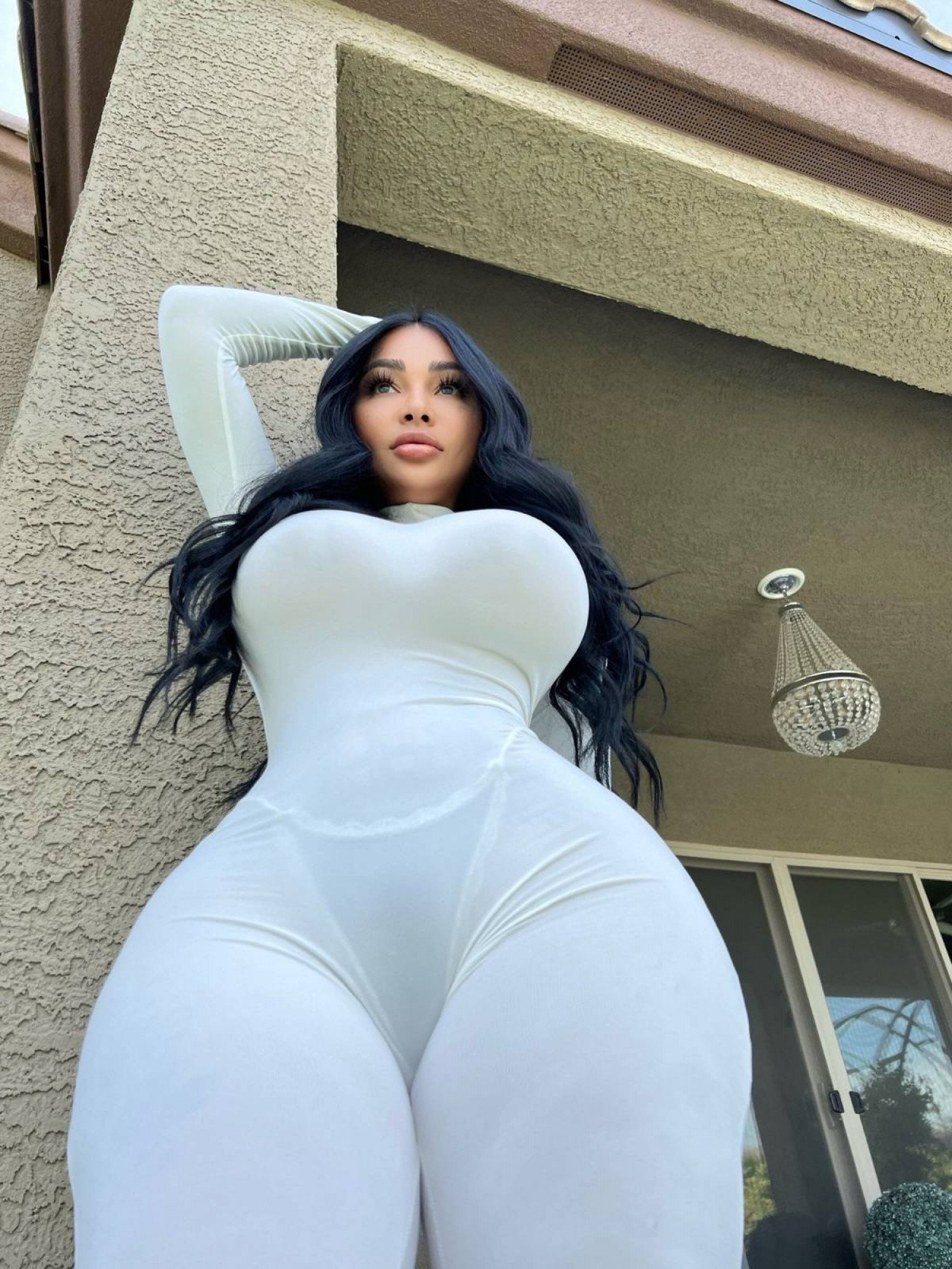 Low Price +91-9811255547 Call Girls In Hotel Diplomat Chanakyapuri (delhi) Escort