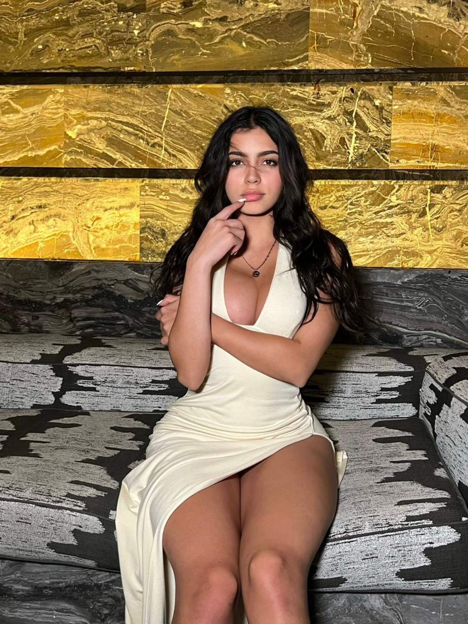Low Price +91-9811255547 Call Girls In Moolchand (delhi) Escort