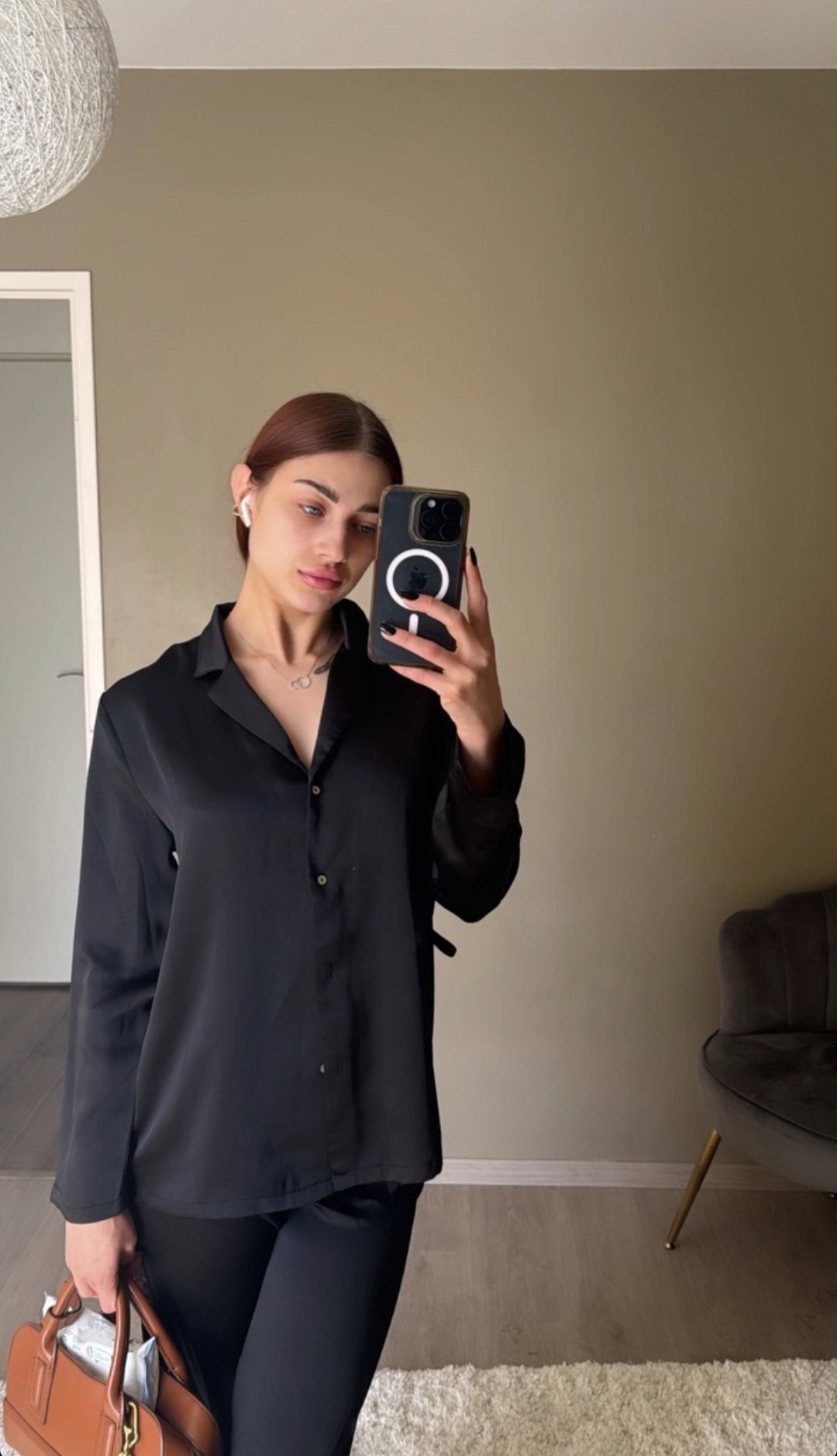 Call Girls In Defence Colony { 9971446351 } Escort Service In Delhi