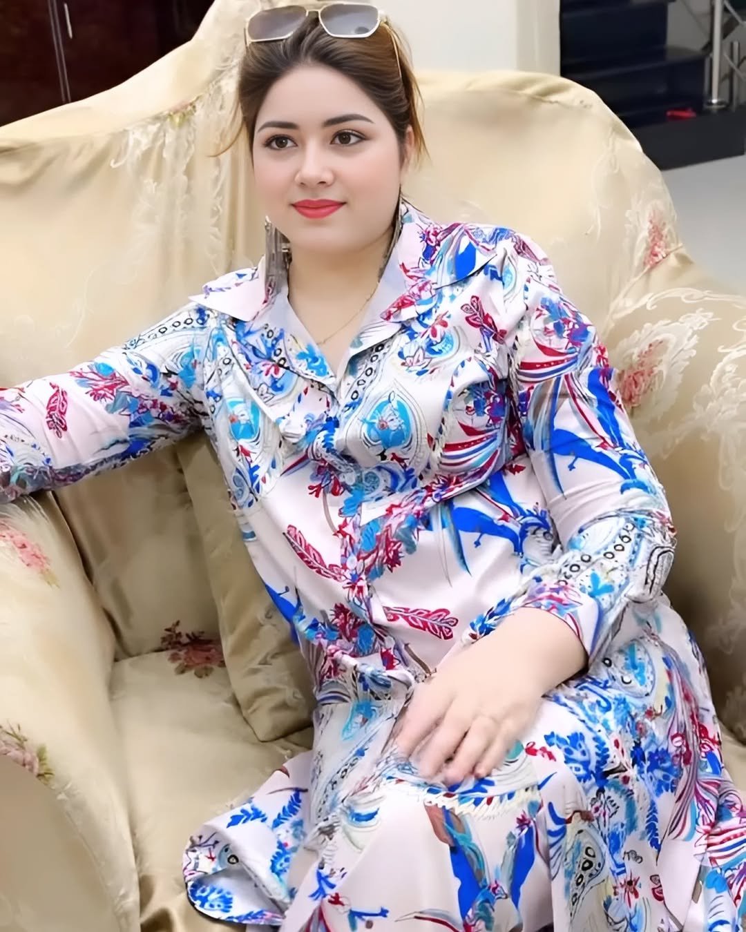Hire Greater Kailash Escort –9220592151 Genuine Call Girls with Photos