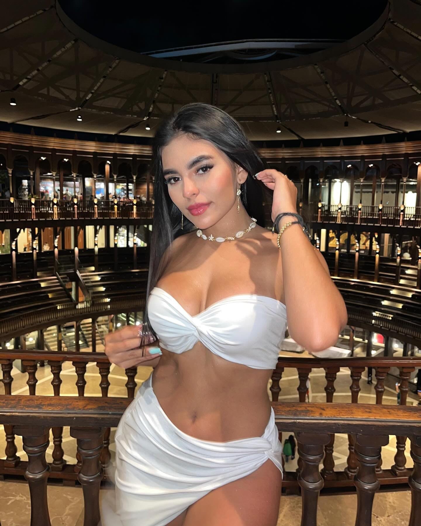 Mumbai Domestic Airport Escorts , 07506202331, Mumbai Domestic Airport Call Girls ,Andheri East Female Escorts