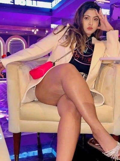 Call Girls In New Delhi Railway Station, Call Us ➥꧁*｡ﾟ ❤ 9999585511 ❤ ｡ﾟ꧂Genuine
