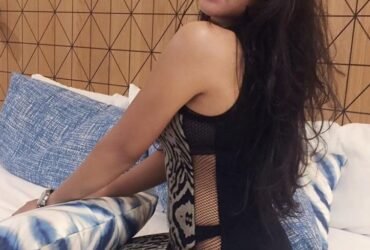 𝕍ip ℂall Girls Service Call Me 9811145925  Crowne Plaza Delhi Mayur Vihar New Delhi