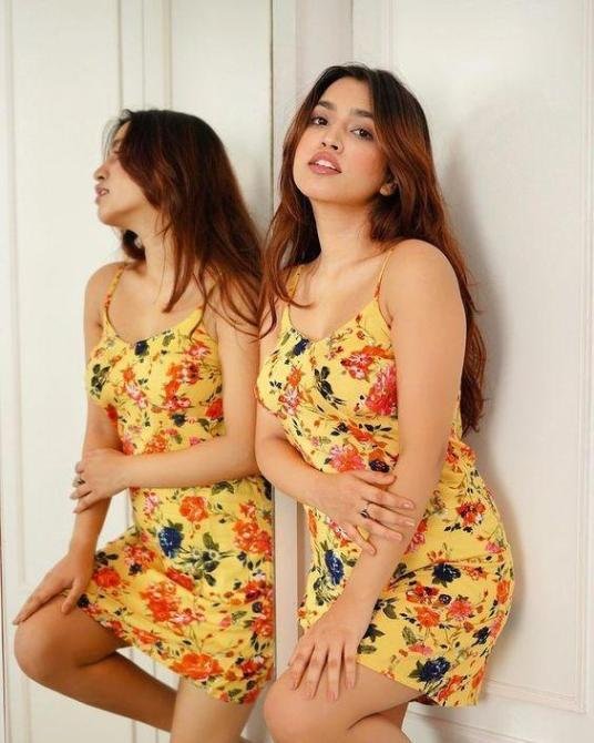 Verified Call Girls In Pitampura Delhi Female Escorts Service 8588008049