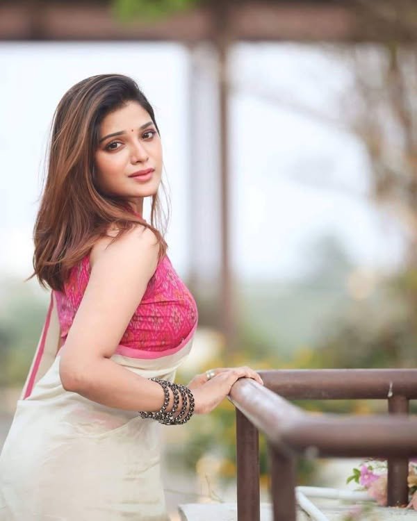 Bandra Airport Call Girls In, 07506202331, Andheri Busty Foreigner Call Girls