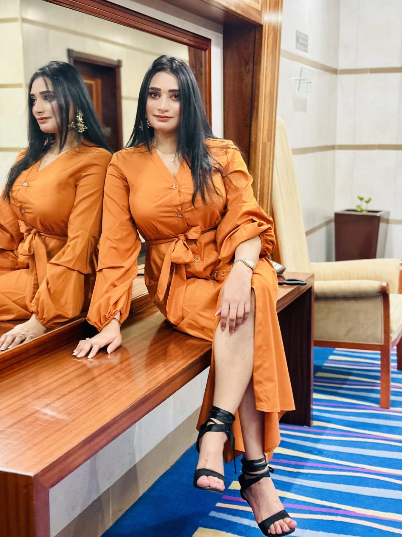 24/7 Call Girls in India Gate Metro) Delhi NCR ⫸ 9711147426