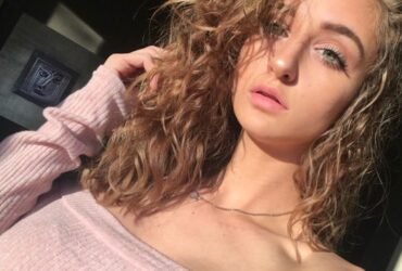 An Young Model | 98110.14745 | Escort Service In/Near Hotel Holiday Inn Call Girls