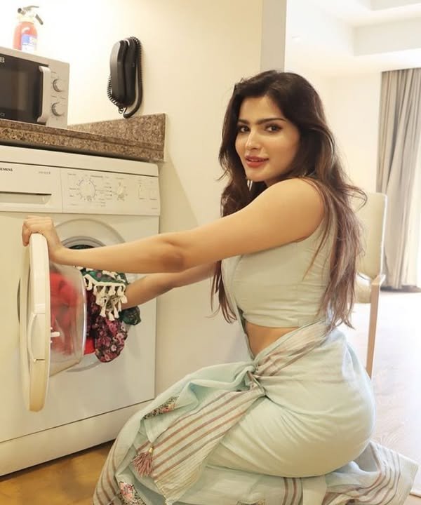 Santacruz Female Escorts Service In 07506202331 , Palava City Escorts Service