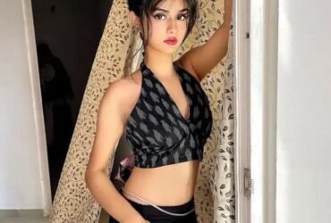 ((8447777795)) Low Rate Call Girls in Defense Colony, Delhi NCR ✔