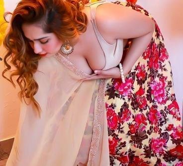 Call Girls in Gurgaon Sector 19 Escorts Service 9220910337