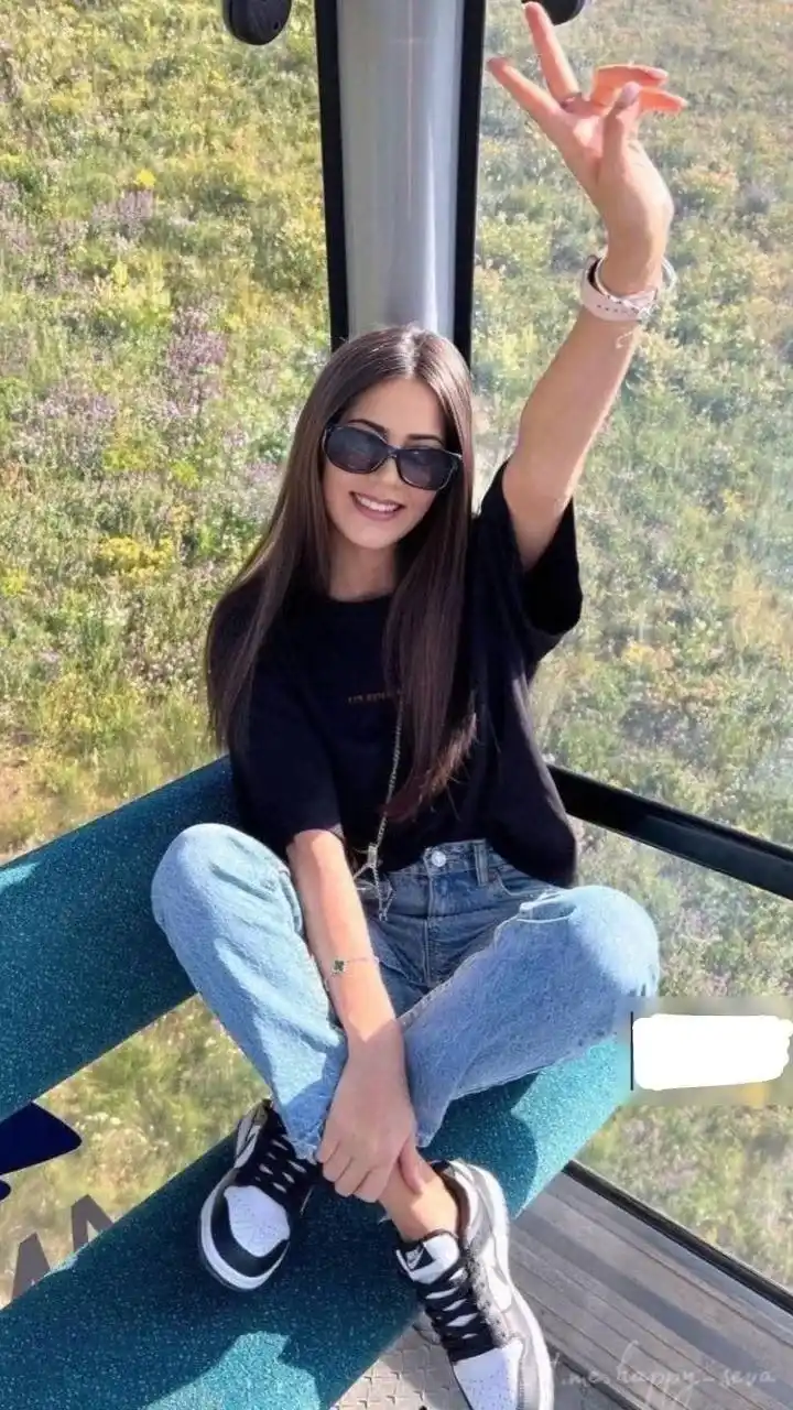 Call Girls in Gulabi Bagh 8800902898 Real 100% Verified Service