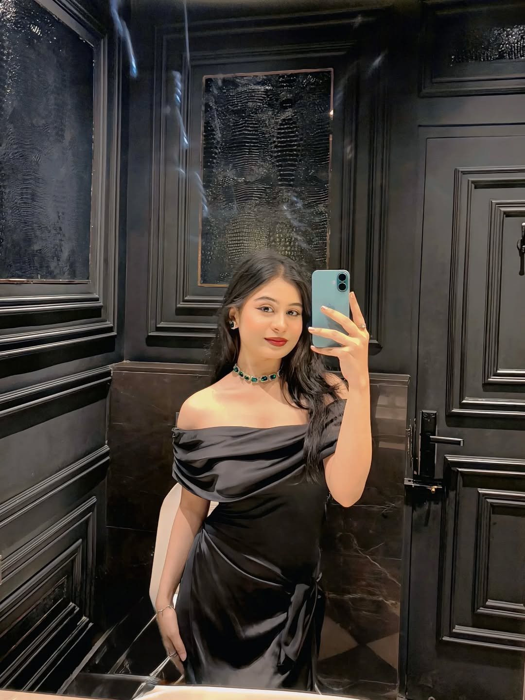 Call Girls Near Park Plaza Gurugram 9217859738 Escorts ServiCe In Delhi NCR