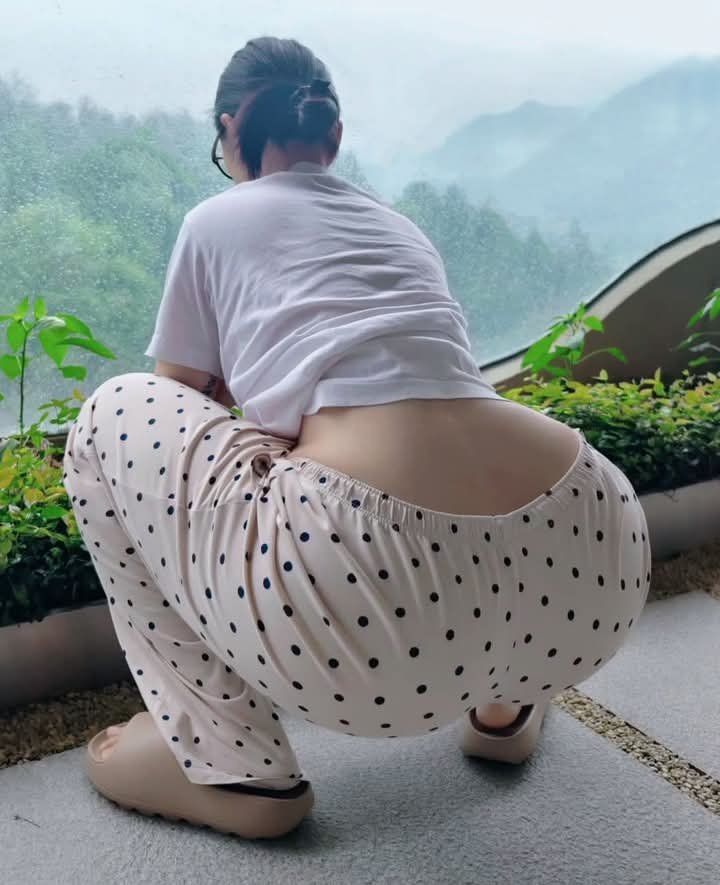 Justdial 9958659377 Call Girls In New Ashok Nagar For Both In/Out Call Book Now