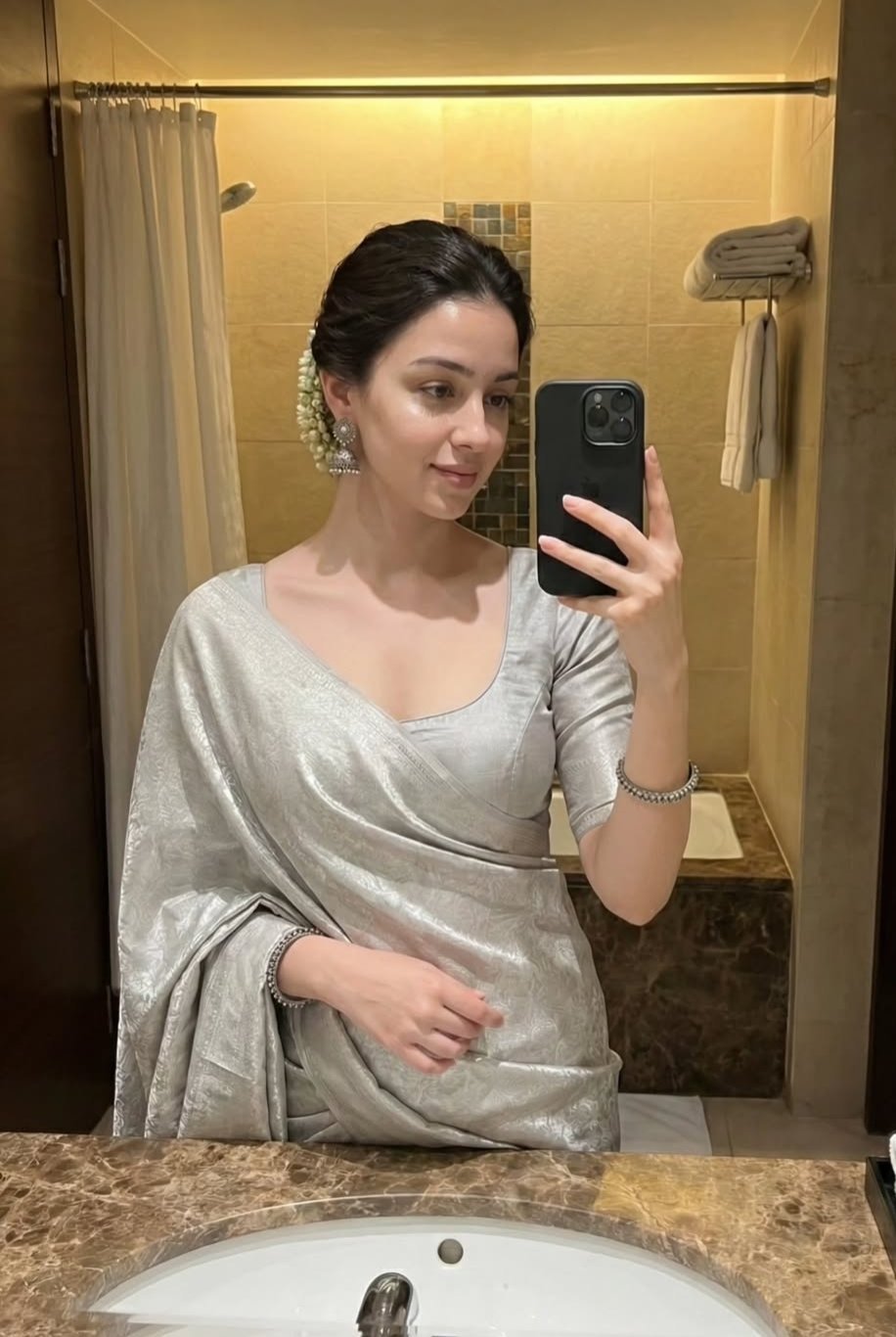 Book Now Pay Later 9643330202 Call Girls In Rohini Sector 23 Delhi