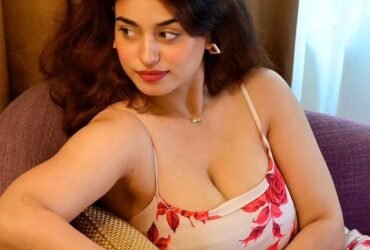 Call Girls in Krishna Nagar Metro – 9999485385 Delhi Women Seeking Men