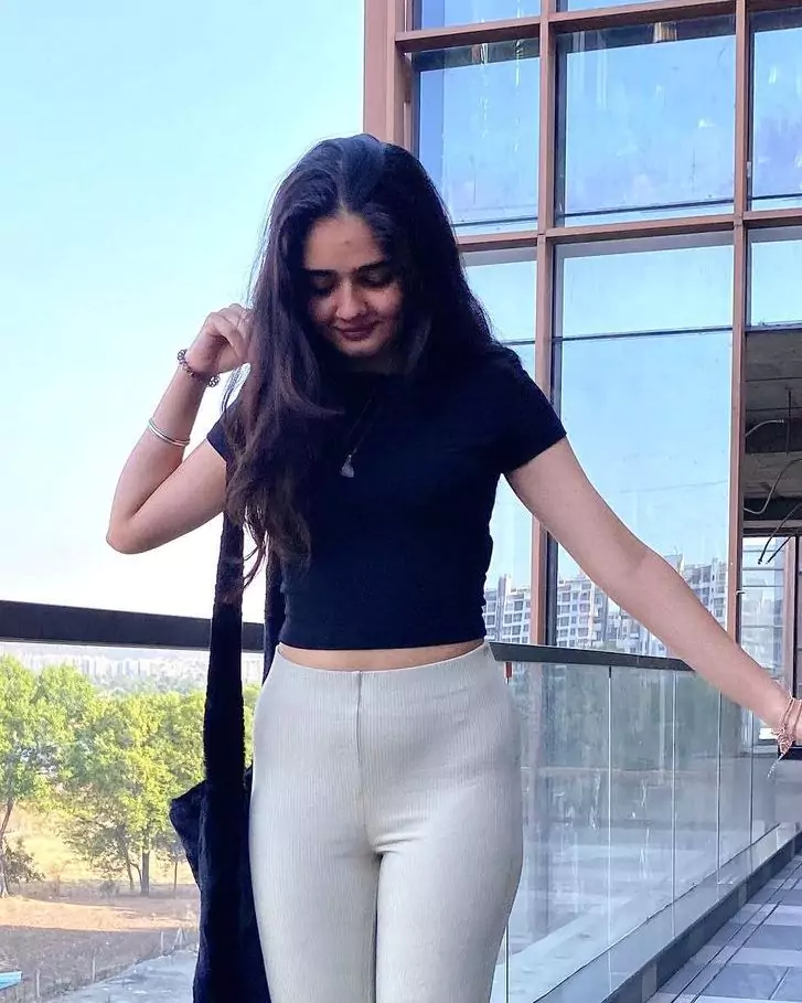 Karol Bagh ❥-HOT ✡️96430-77921 ✡️Call Girls In Delhi (7K NIGHT DELEVERY IN HOTELS ROOM)