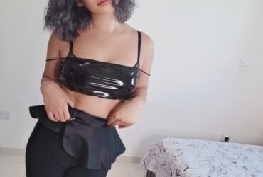 Young ( 9599809833 ) Call Girls In Vigyan Vihar Escorts, Delhi