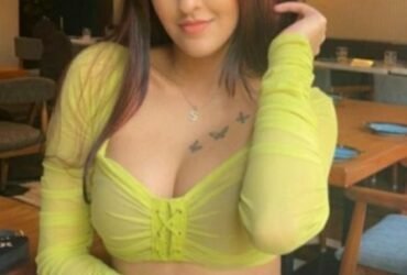 Call Girls In Noida Sector 18 Metro Station Atta Market 9990331668 Escorts No Advance Cash On Delivery