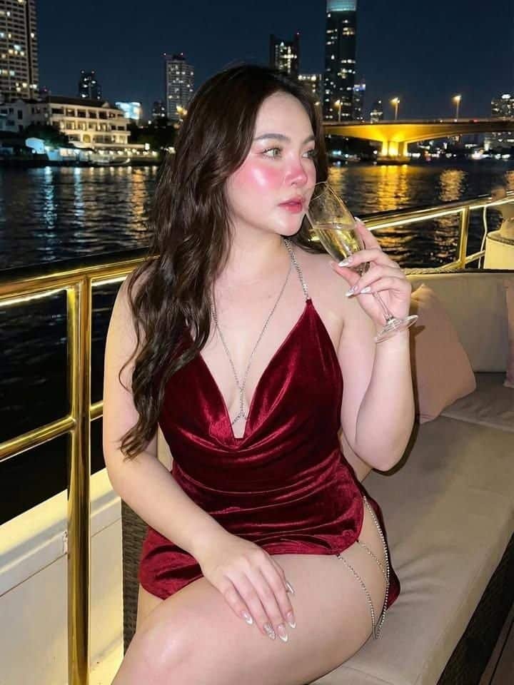 101% safe Call girls in The Suryaa Hotel, New Delhi | Justdial 8882462741