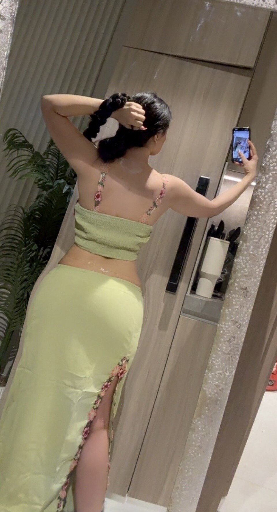 Call Girls in Mandawali 8448224330 Female Escorts