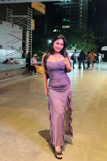 9667606617 Noida Sector 19 ({Call Girls })| Noida Girls