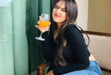 8826243211 Low Budget Call Girls In Kalkaji Escort Delhi