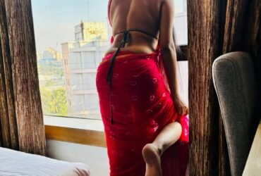 (ᎡᎧᎽᎪᏞ) 8826243211 Call Girls in Hauz Khas Delhi NCR ✔️