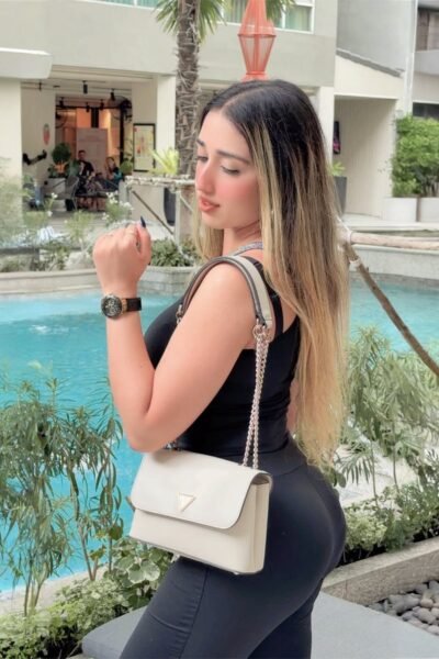 V I P₰ Call Girls In Karol Bagh ₰₰✡️9999088516 ✡️₰ नयी दिल्ली